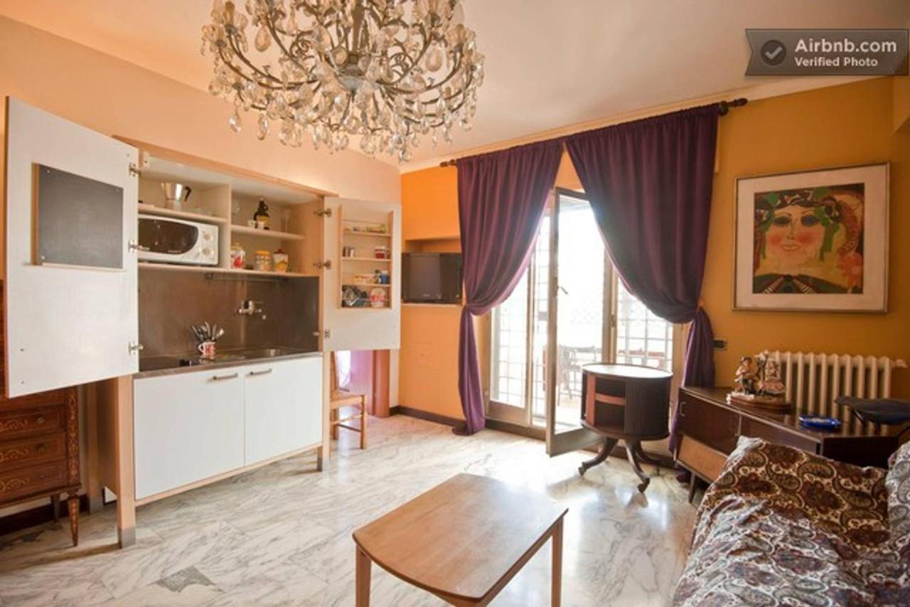 Julia's Domus Apartment *